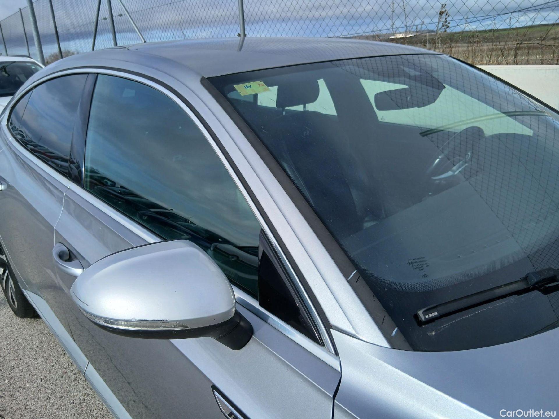  Volkswagen  Arteon VOLKSWAGEN  / 2017 / 5P / berlina con portón R-Line 2.0 TDI 110kW (150CV) DSG #27