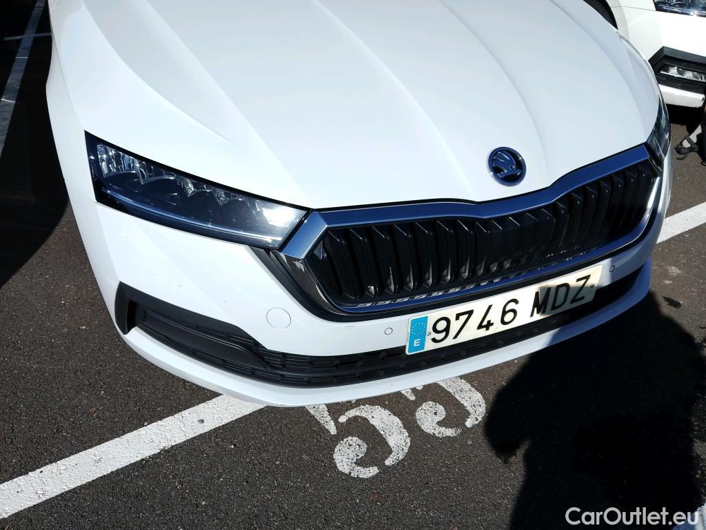  Skoda  Octavia SKODA  / 2020 / 5P / berlina con portón 2.0 TDI 85kW (115 CV) Manual Ambition #21