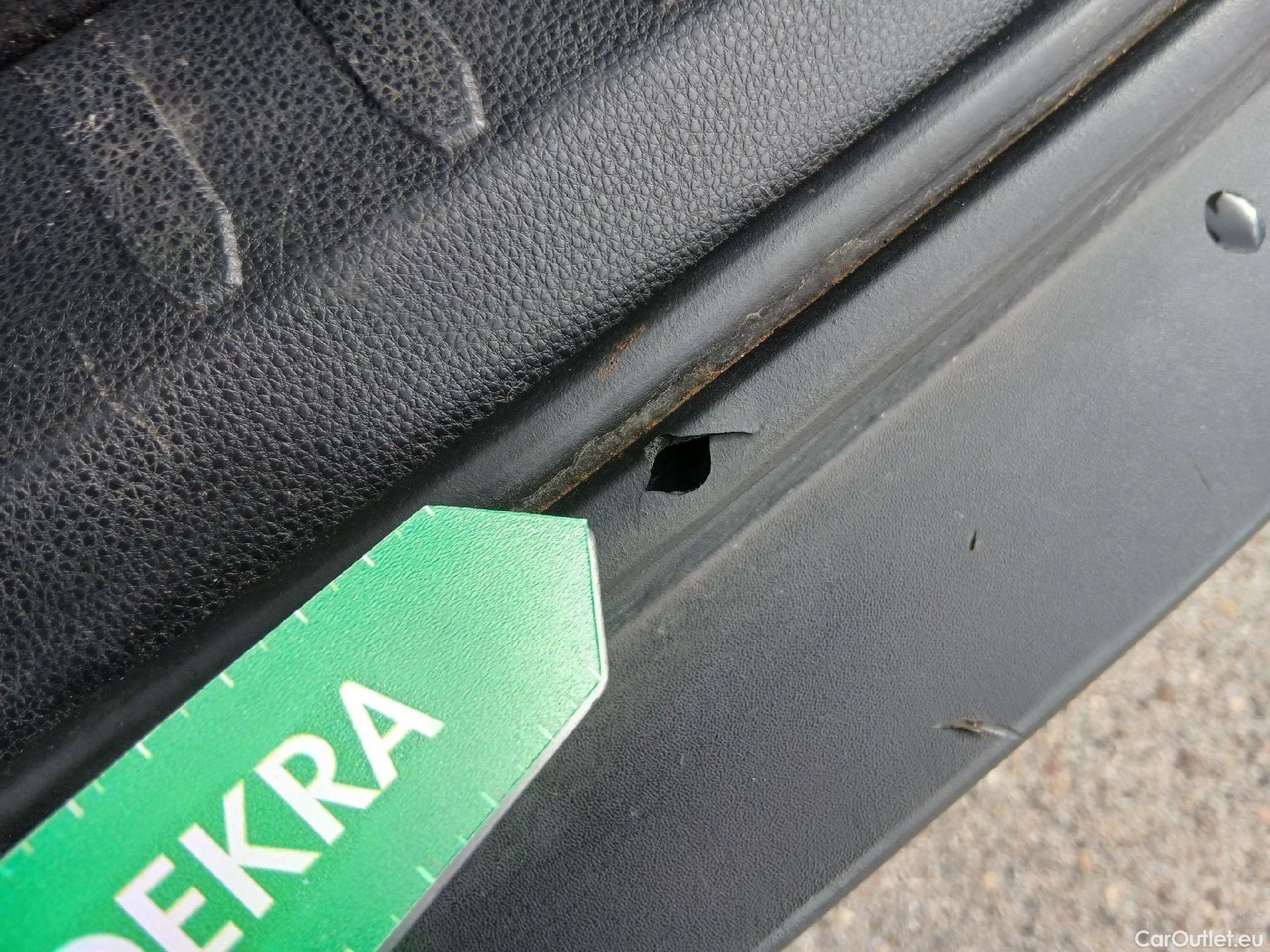  Toyota  RAV4 TOYOTA  / 2018 / 5P / todoterreno 2.5l 220H Advance #30