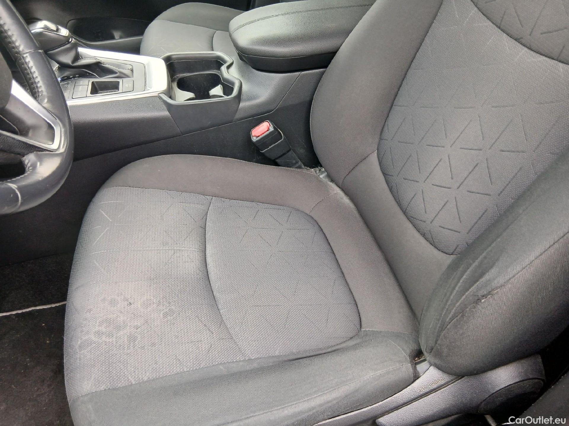  Toyota  RAV4 TOYOTA  / 2018 / 5P / todoterreno 2.5l 220H Advance #14