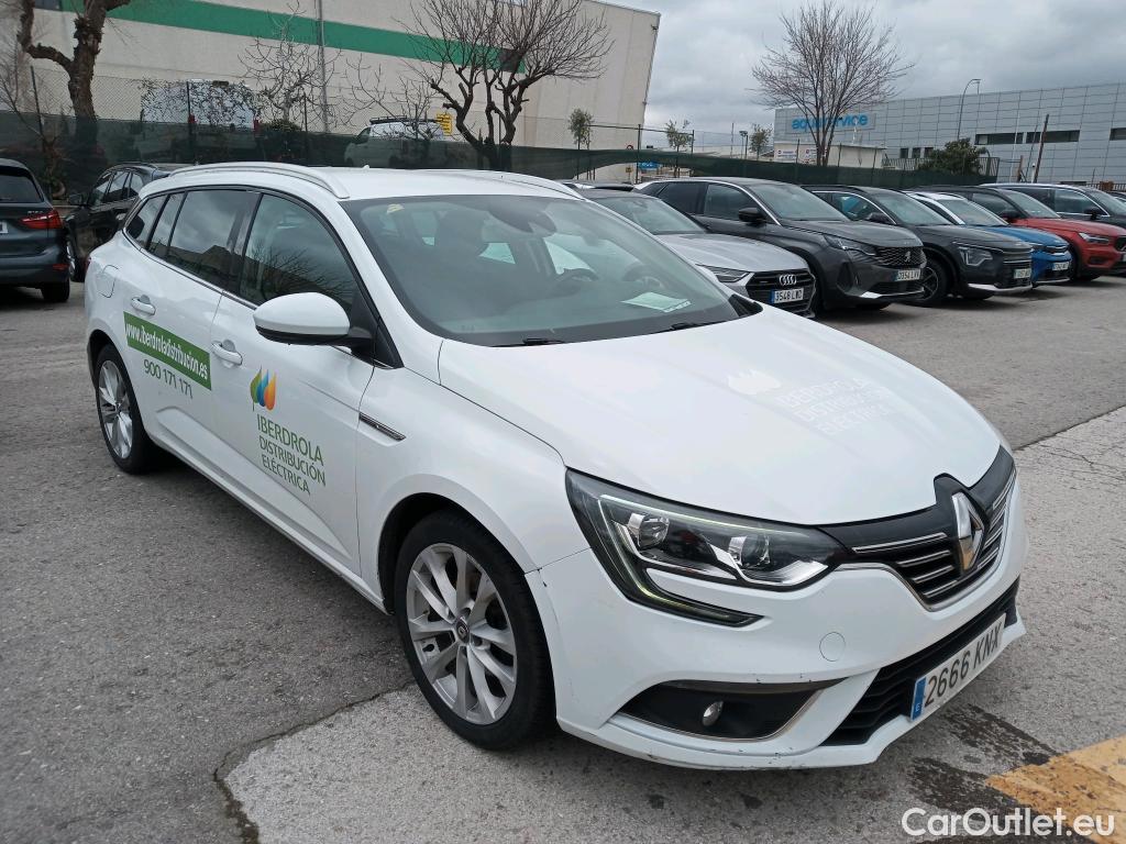  Renault  Megane RENAULT Mégane / 2015 / 5P / familiar Sp. Tourer Zen En. dCi 81kW (110CV) #35