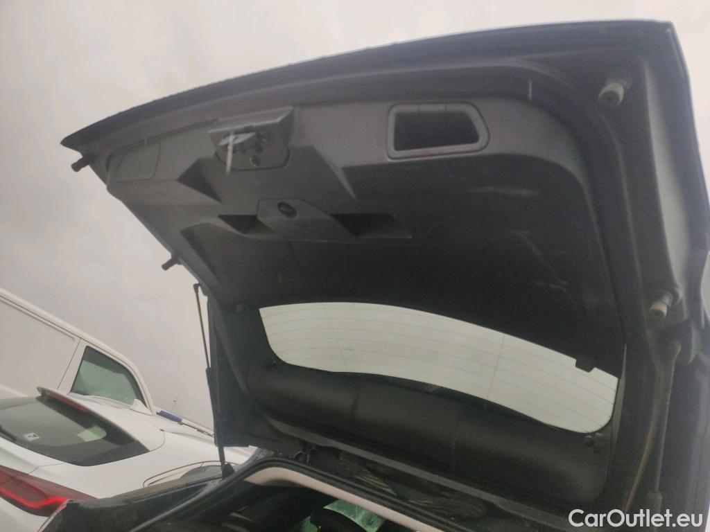  Peugeot  3008 PEUGEOT  / 2020 / 5P / todoterreno 1.5 BlueHDi 96kW (130CV) S&S Allure #15