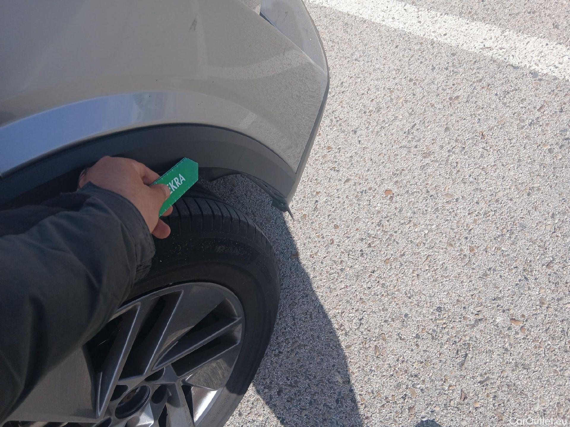  Nissan  Qashqai NISSAN  / 2021 / 5P / todoterreno DIG-T 116kW (158CV) mHEV Xtronic Acenta (AC8) #21