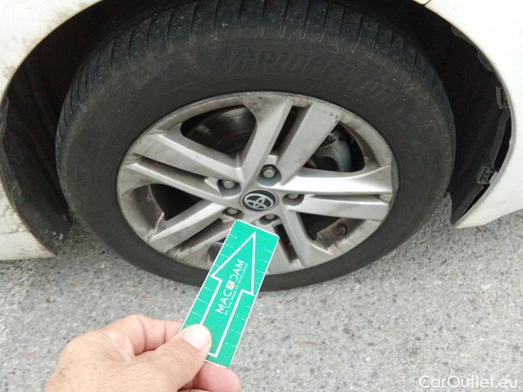  Toyota  Corolla TOYOTA  1.8 125H ACTIVE TECH E-CVT #10