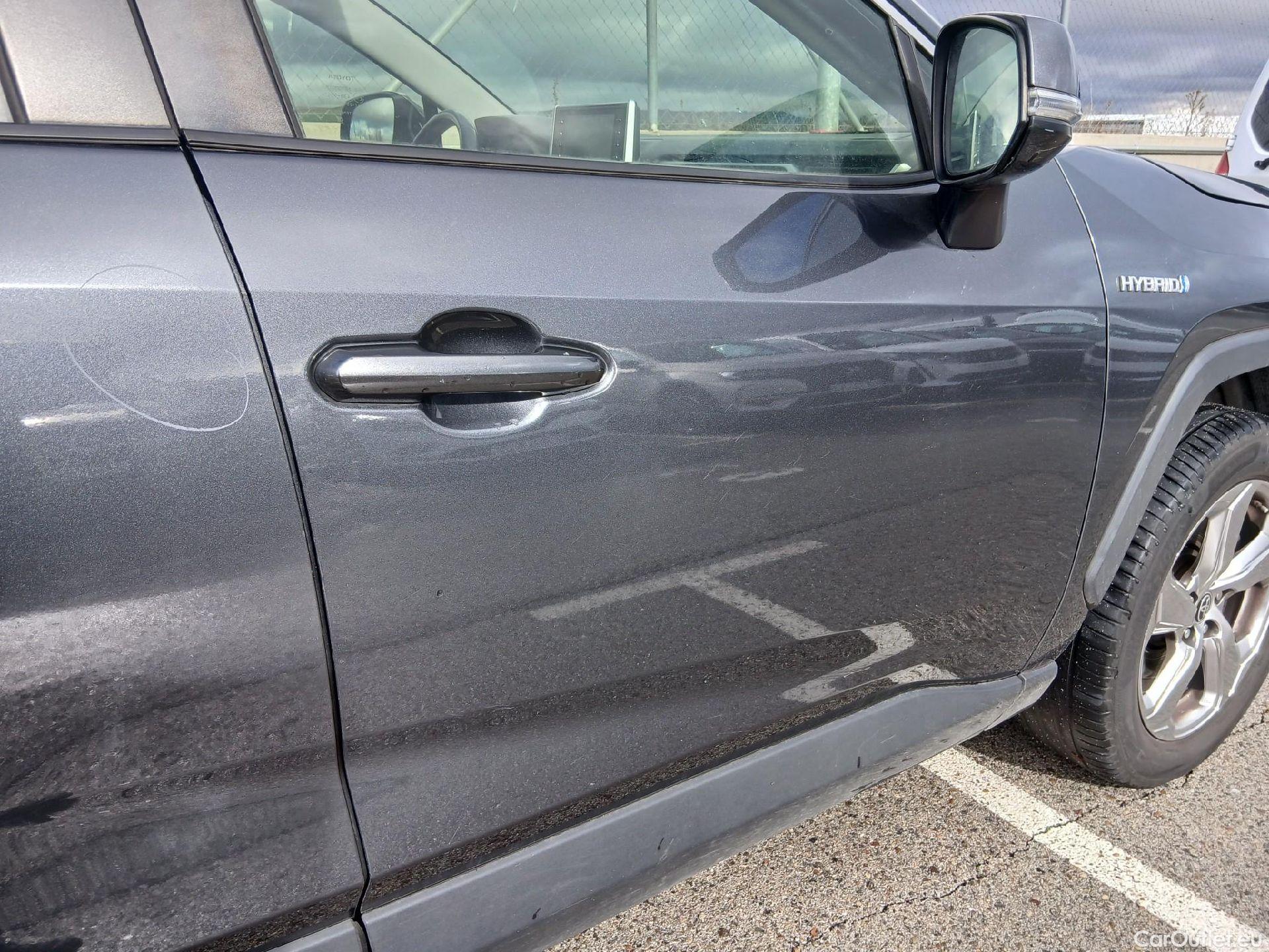  Toyota  RAV4 TOYOTA  / 2018 / 5P / todoterreno 2.5l 220H Advance #43