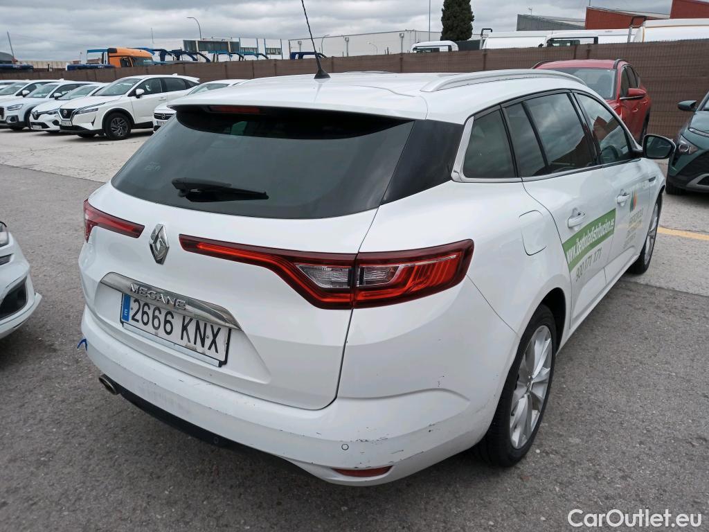  Renault  Megane RENAULT Mégane / 2015 / 5P / familiar Sp. Tourer Zen En. dCi 81kW (110CV) #23