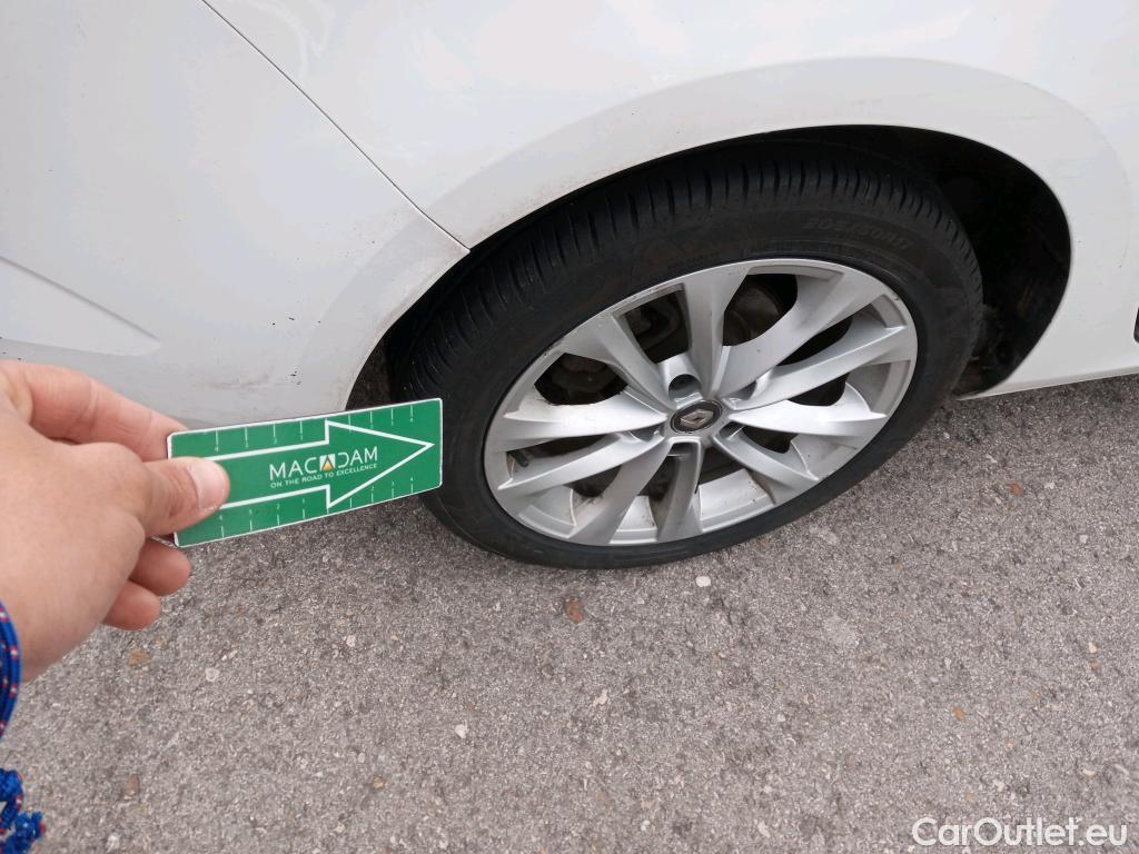  Renault  Megane RENAULT Mégane / 2015 / 5P / familiar Sp. Tourer Zen En. dCi 81kW (110CV) #8