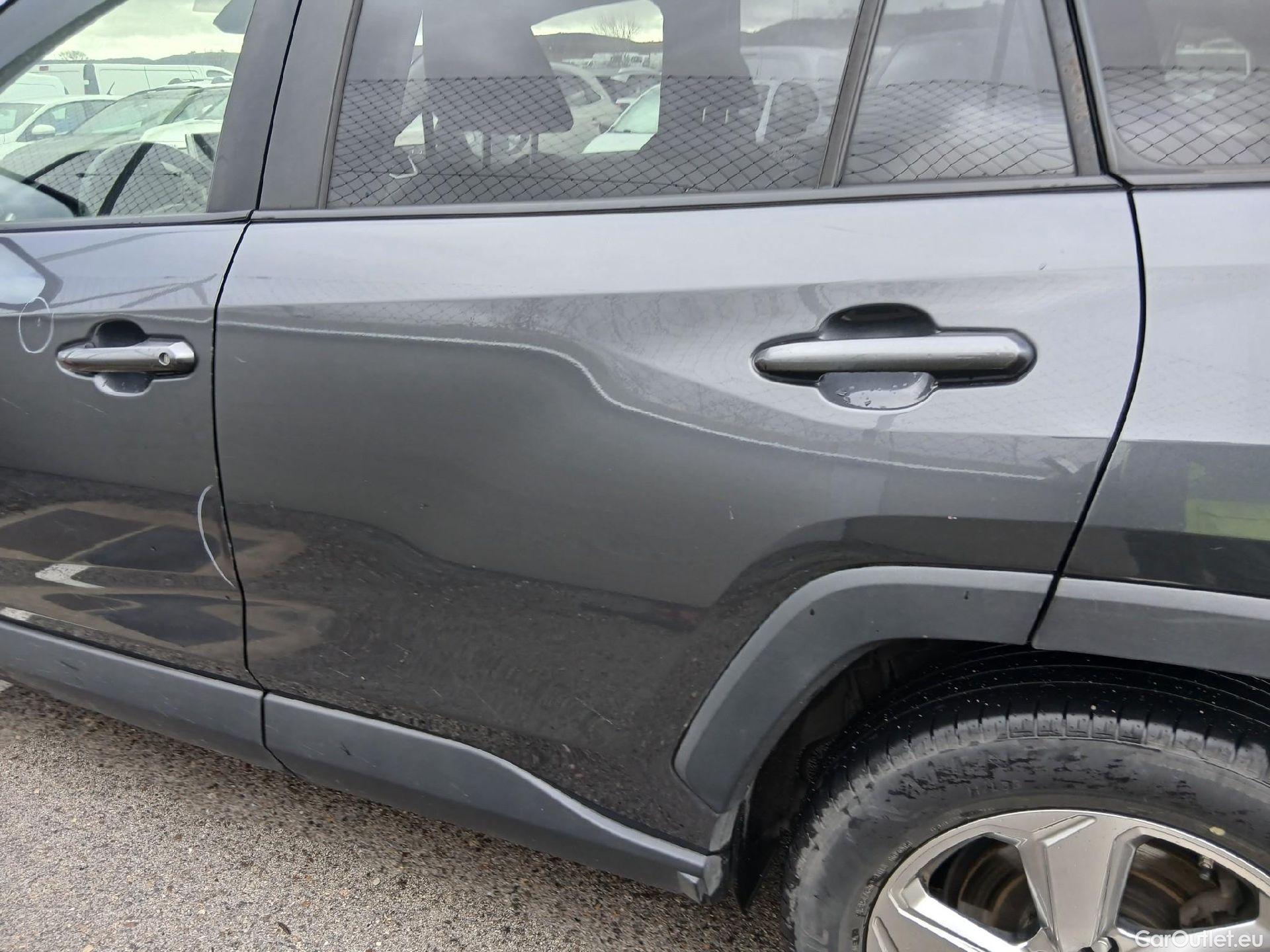  Toyota  RAV4 TOYOTA  / 2018 / 5P / todoterreno 2.5l 220H Advance #18