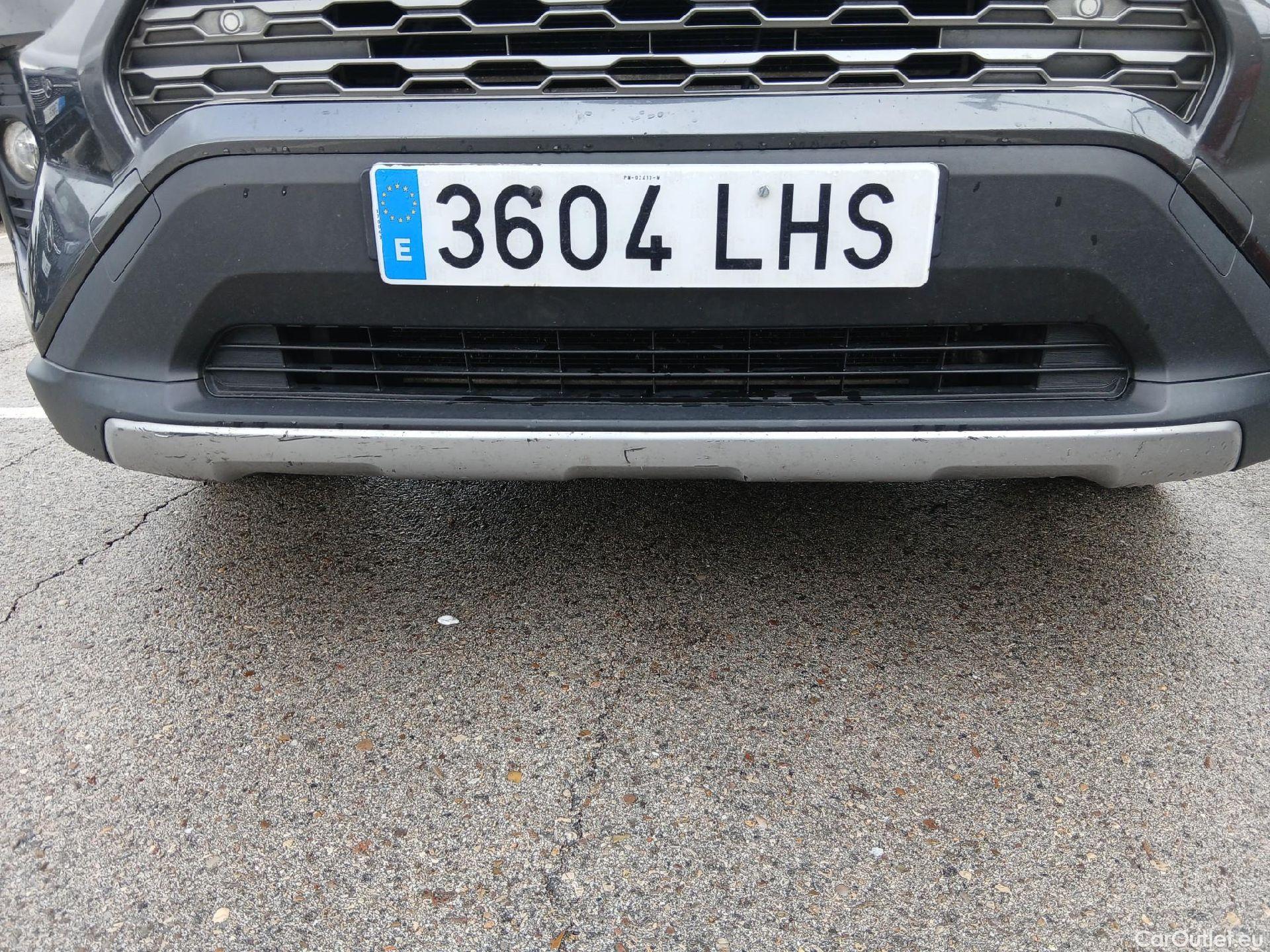  Toyota  RAV4 TOYOTA  / 2018 / 5P / todoterreno 2.5l 220H Advance #7