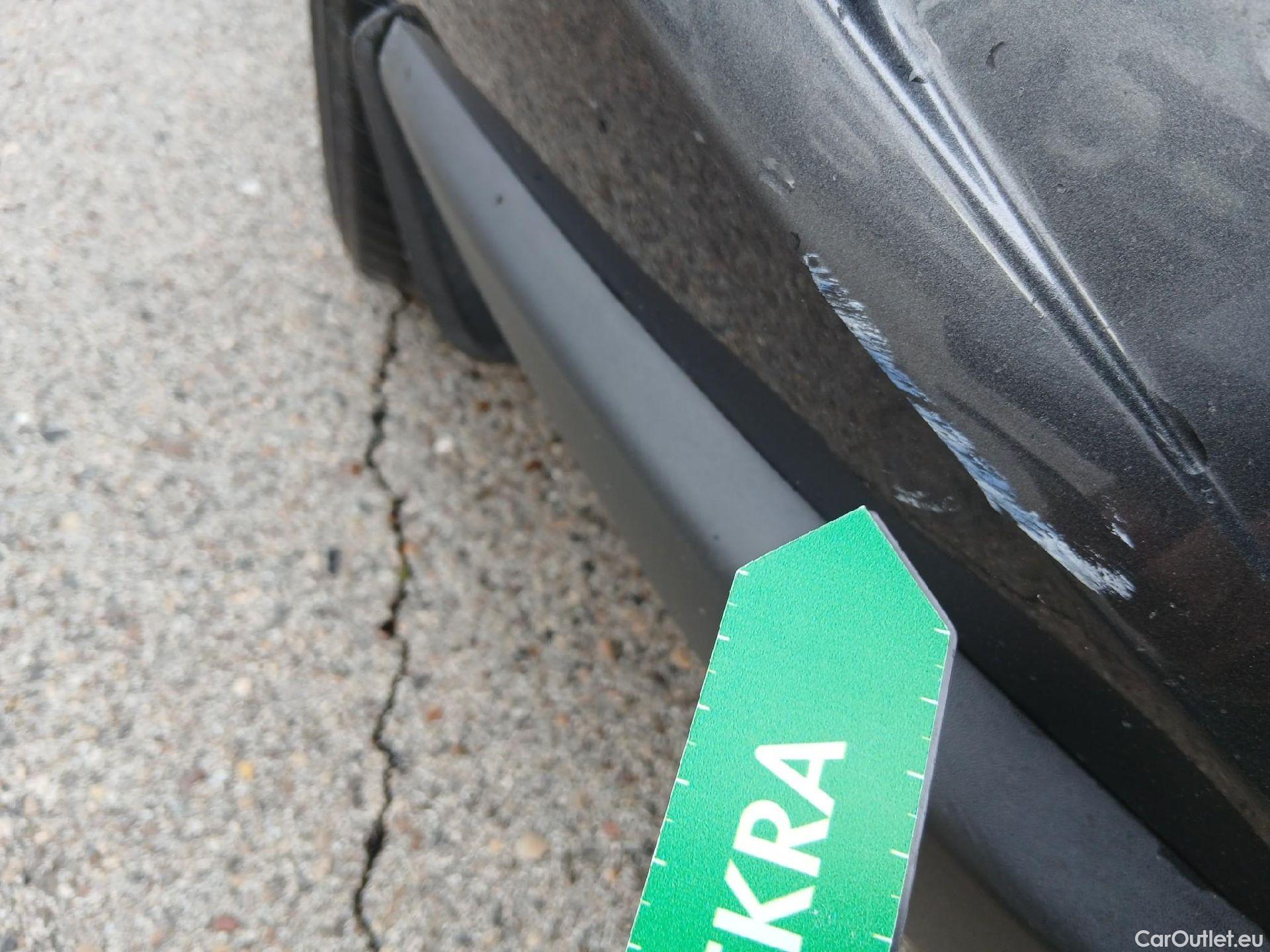  Toyota  RAV4 TOYOTA  / 2018 / 5P / todoterreno 2.5l 220H Advance #5