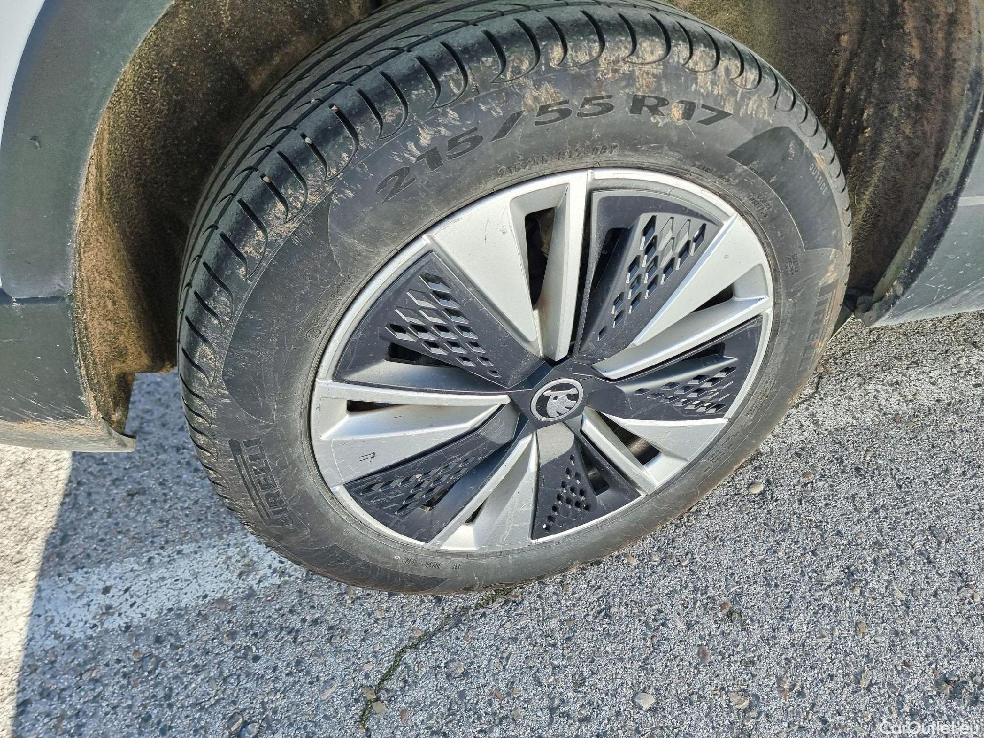  Skoda  Karoq SKODA  / 2017 / 5P / todoterreno 2.0 TDI 85kW (115CV) Ambition #21