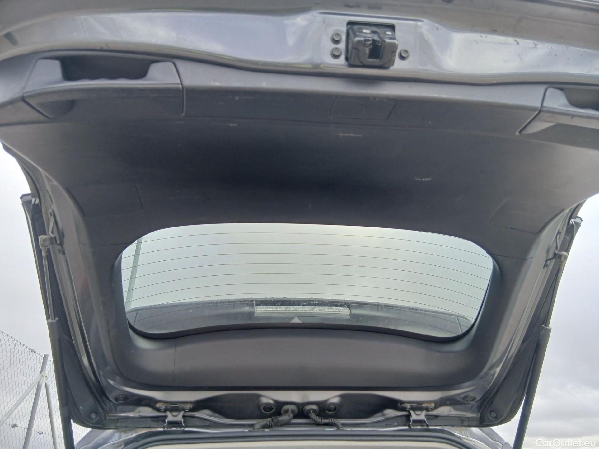  Toyota  RAV4 TOYOTA  / 2018 / 5P / todoterreno 2.5l 220H Advance #28