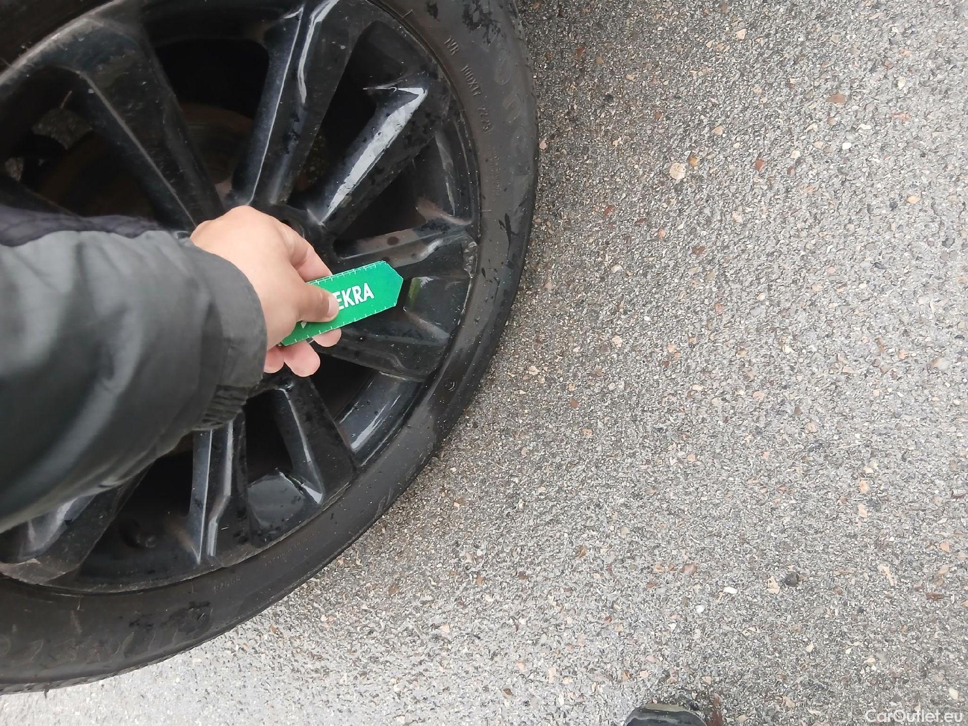  Opel  Crossland OPEL  / 2020 / 5P / crossover 1.5D 81kW (110CV) GS Line #40