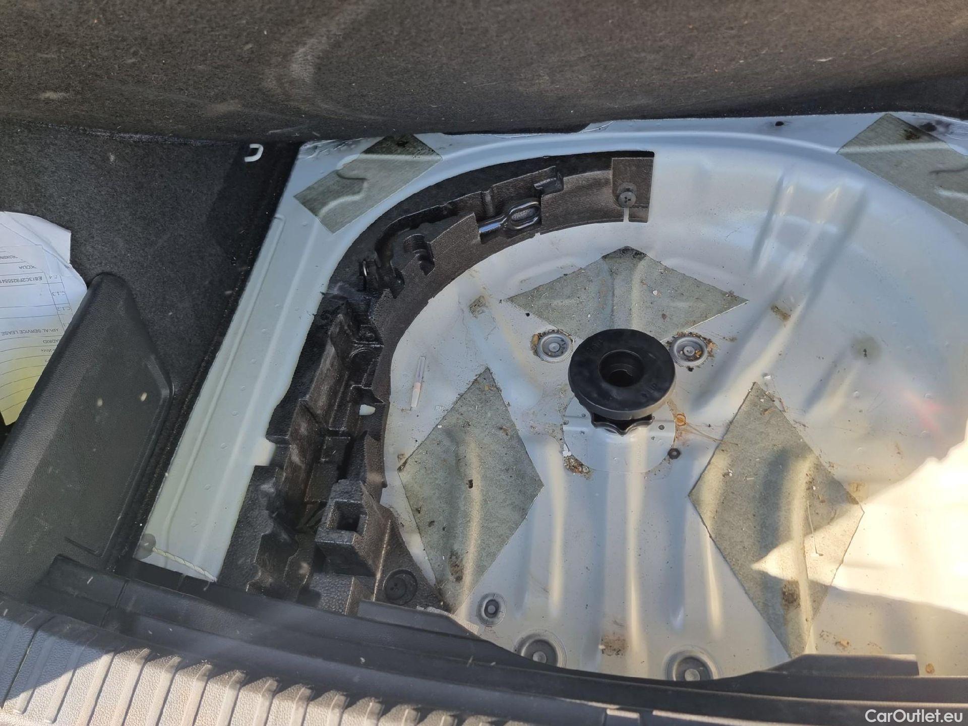  Skoda  Karoq SKODA  / 2017 / 5P / todoterreno 2.0 TDI 85kW (115CV) Ambition #3