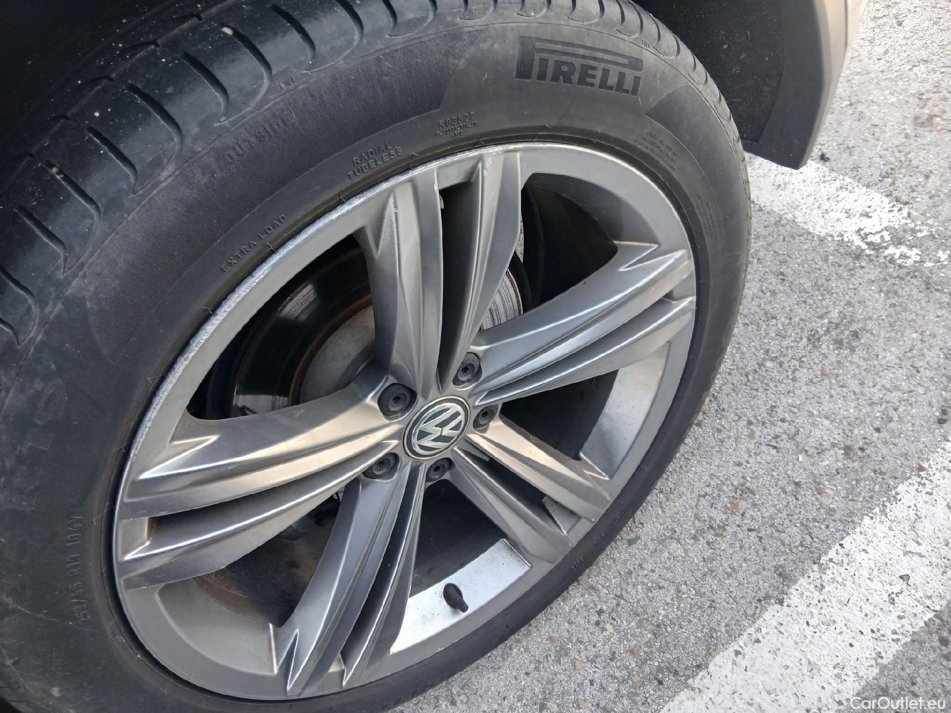  Volkswagen  Tiguan VOLKSWAGEN  / 2016 / 5P / todoterreno Advance 2.0 TDI 110kW (150CV) DSG #16