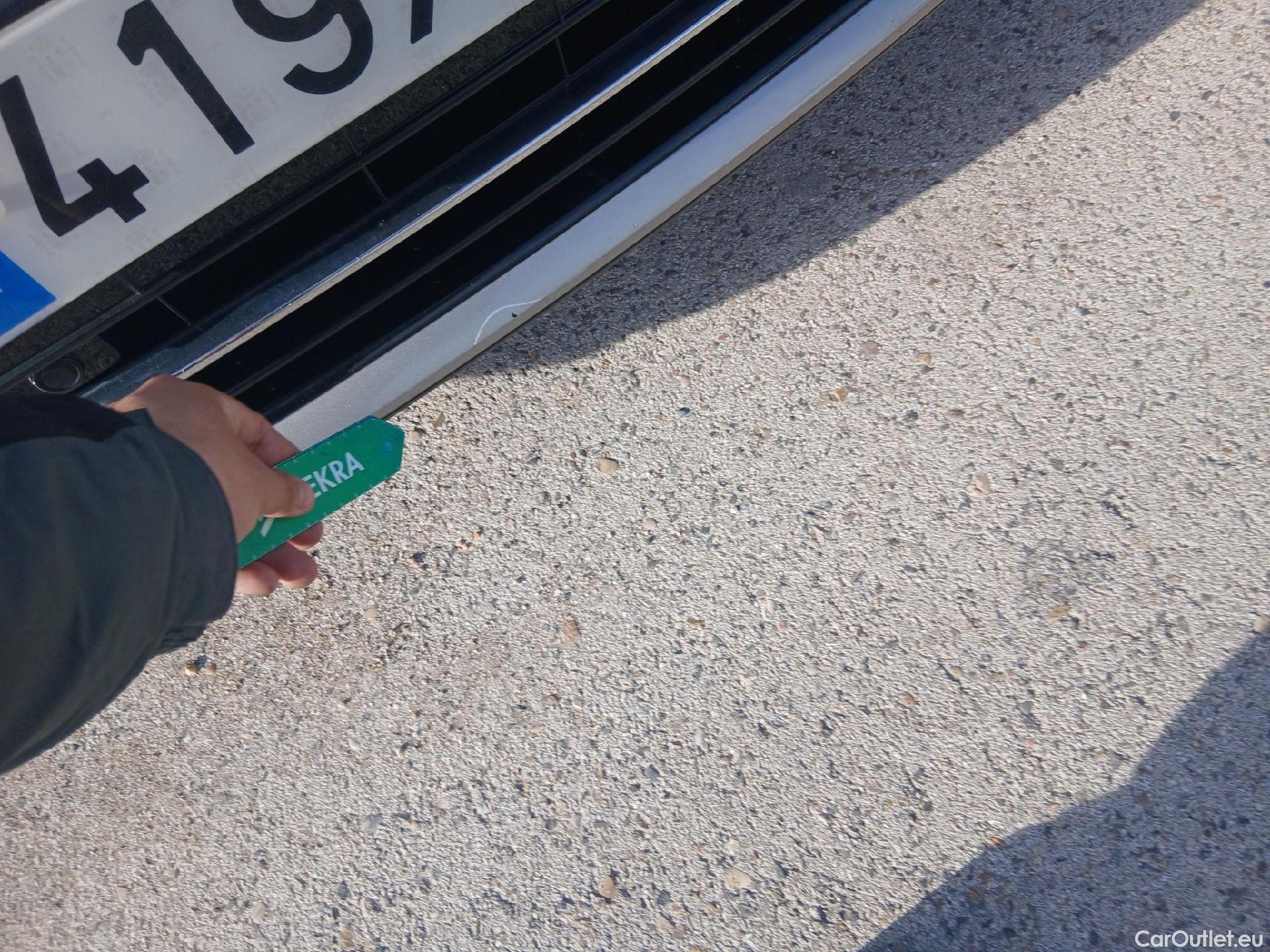  Volkswagen  Tiguan VOLKSWAGEN  / 2016 / 5P / todoterreno Advance 2.0 TDI 110kW (150CV) DSG #4