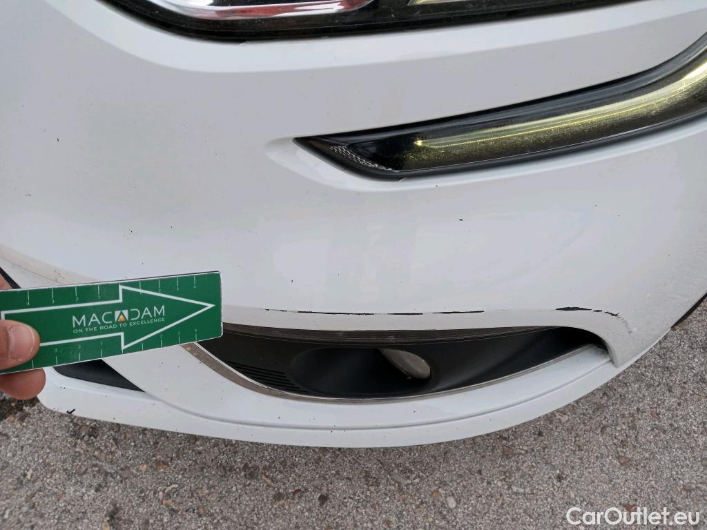  Renault  Megane RENAULT Mégane / 2015 / 5P / familiar Sp. Tourer Zen En. dCi 81kW (110CV) #26