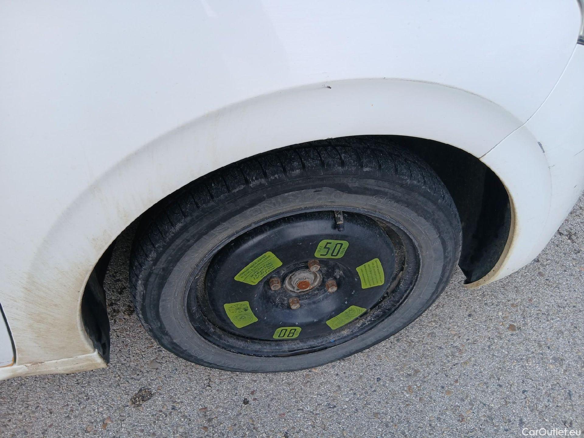  Peugeot  208 PEUGEOT  5p 1G berlina con portón 5P ACCESS 1.6 BlueHDi 55KW (75CV) #18