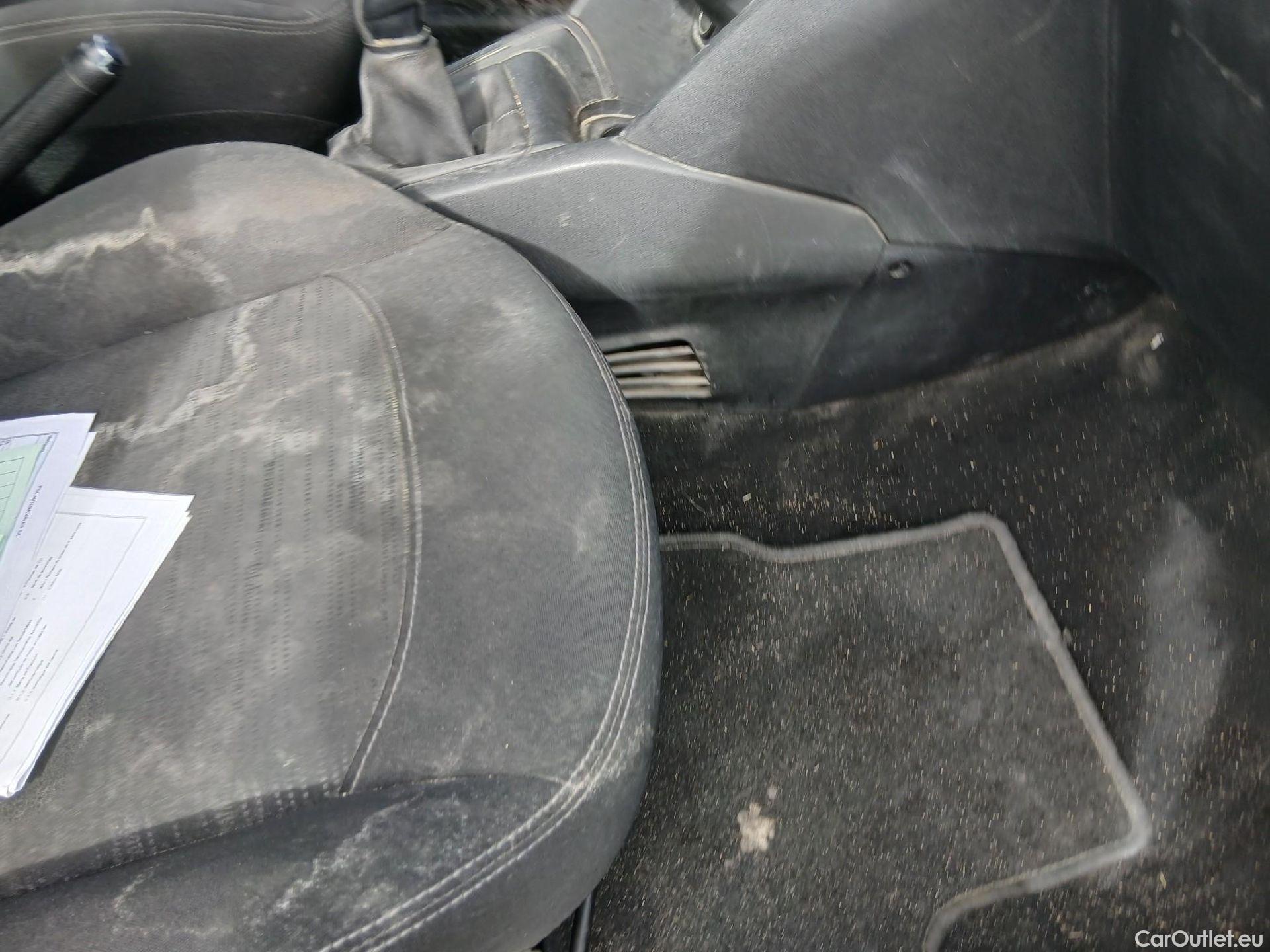  Peugeot  208 PEUGEOT  5p 1G berlina con portón 5P ACCESS 1.6 BlueHDi 55KW (75CV) #16