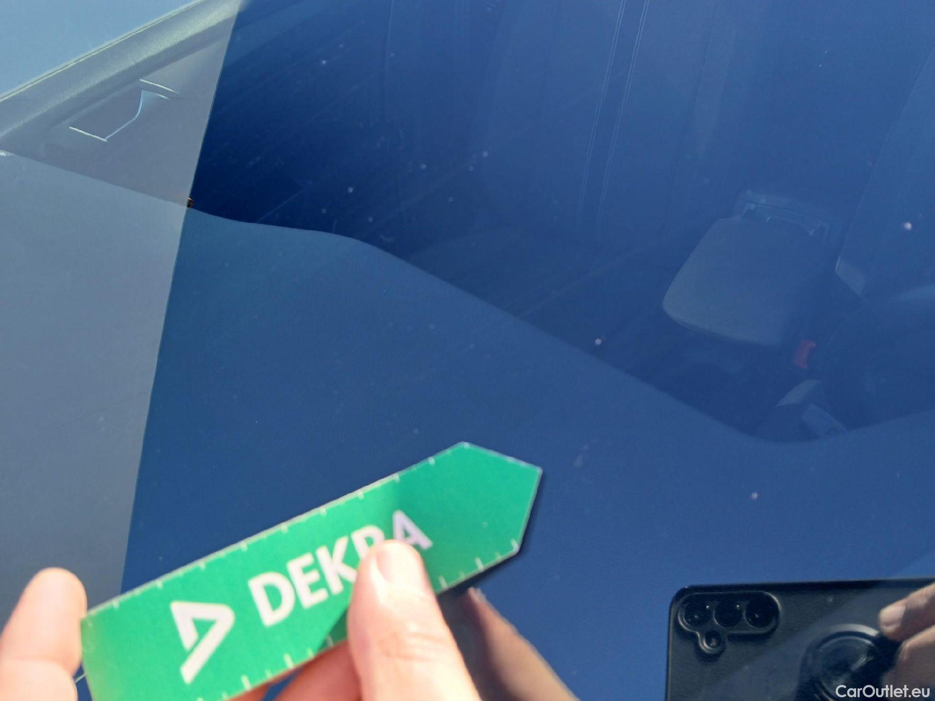  Volkswagen  T-ROC VOLKSWAGEN  / 2017 / 5P / todoterreno Advance 2.0 TDI 110kW (150CV) DSG (AC2) #6