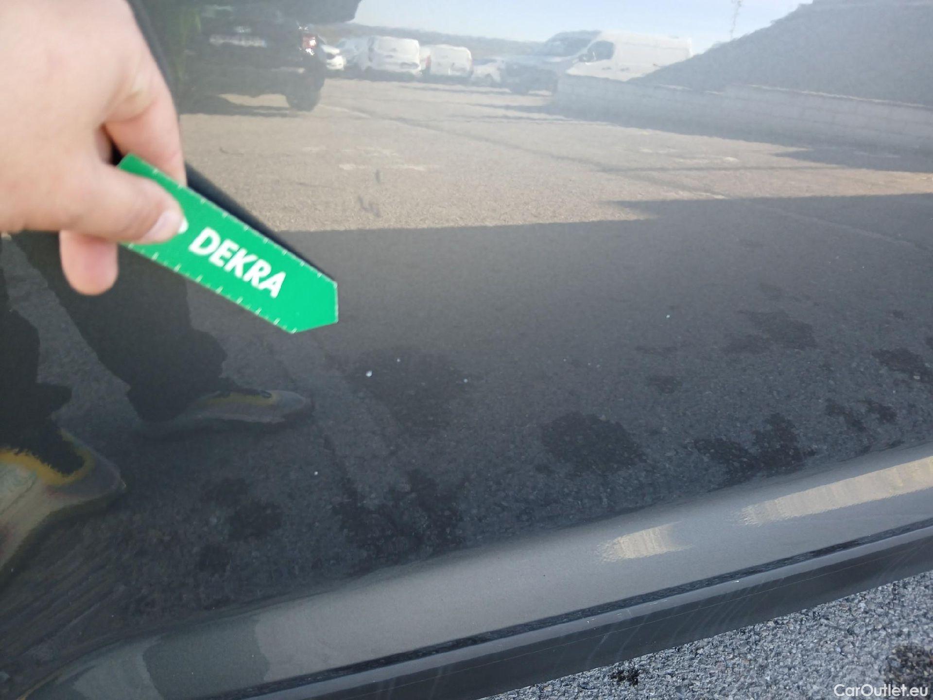  Volkswagen  T-ROC VOLKSWAGEN  / 2017 / 5P / todoterreno Advance 2.0 TDI 110kW (150CV) DSG (AC2) #11