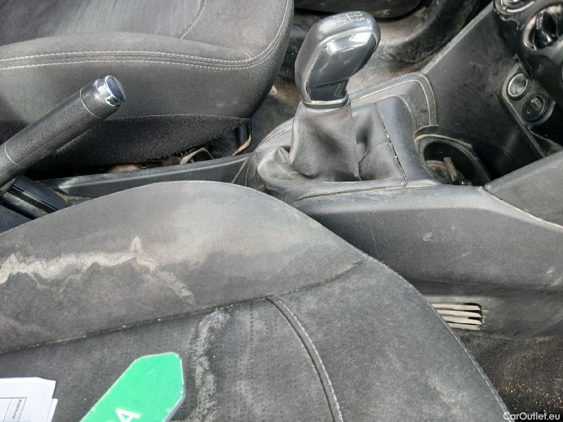  Peugeot  208 PEUGEOT  5p 1G berlina con portón 5P ACCESS 1.6 BlueHDi 55KW (75CV) #17