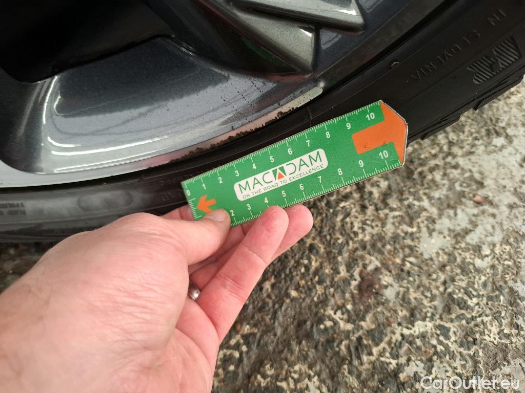  Hyundai  i30 HYUNDAI  / 2020 / 5P / Berline 1.0 T-GDI 120 MHEV I-MT CREATIVE #26