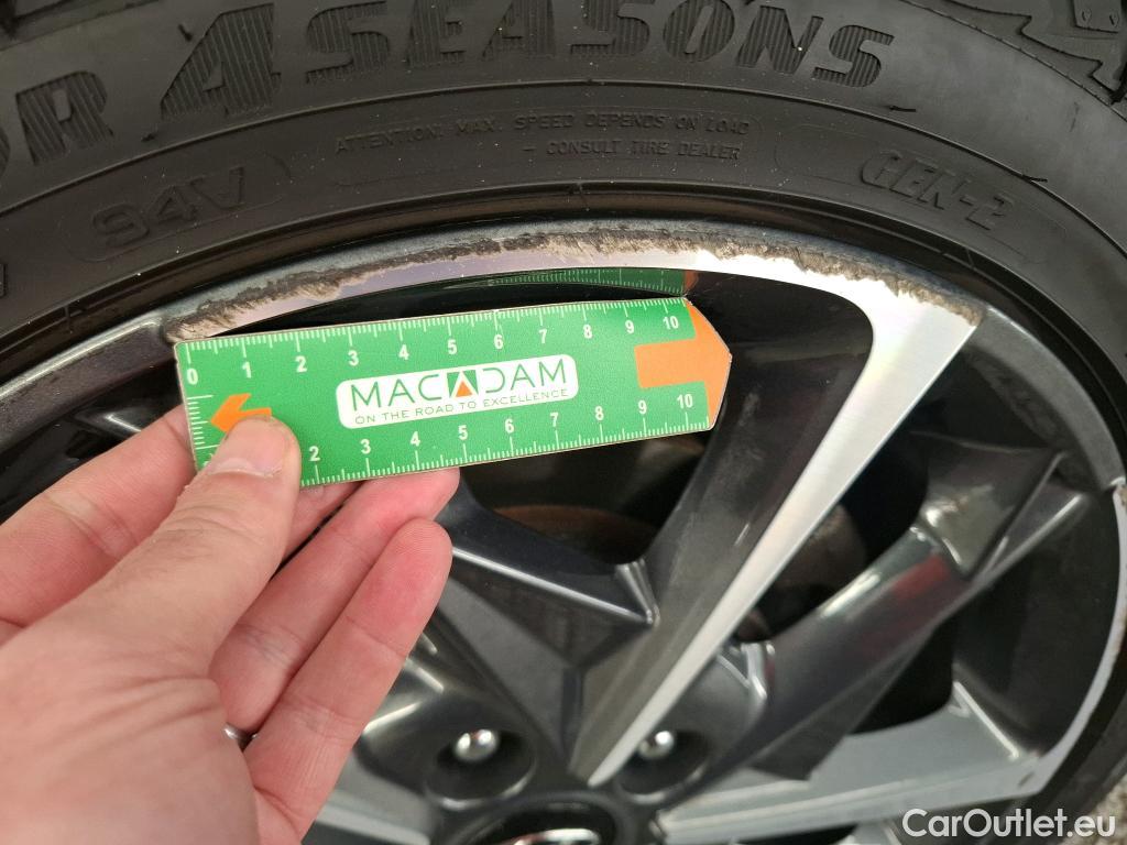  Hyundai  i30 HYUNDAI  / 2020 / 5P / Berline 1.0 T-GDI 120 MHEV I-MT CREATIVE #7