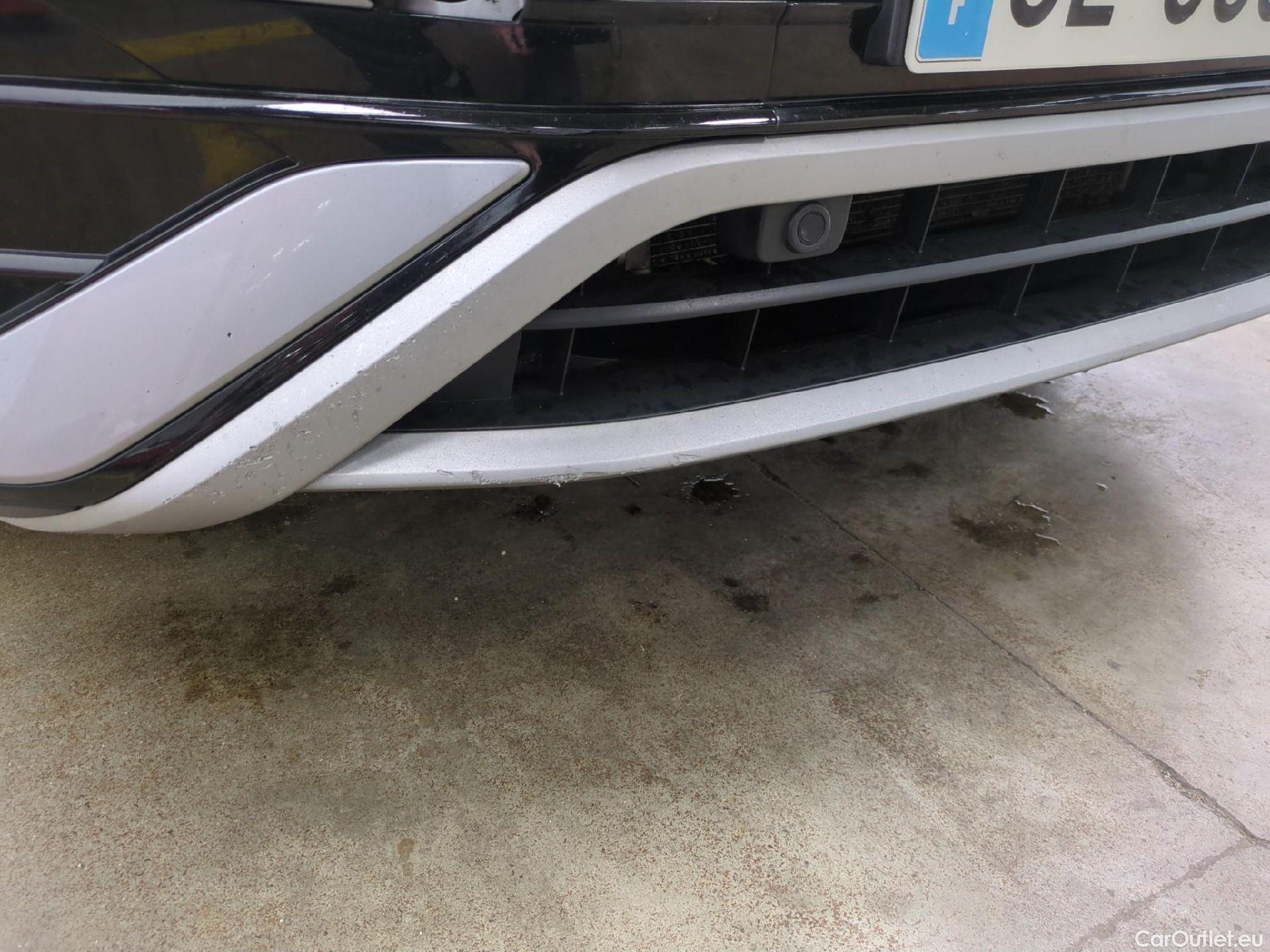  Volkswagen  Tiguan VOLKSWAGEN  Allspace / 2021 / 5P / SUV 2.0 TDI 150 DSG7 Elegance Exclusive #27