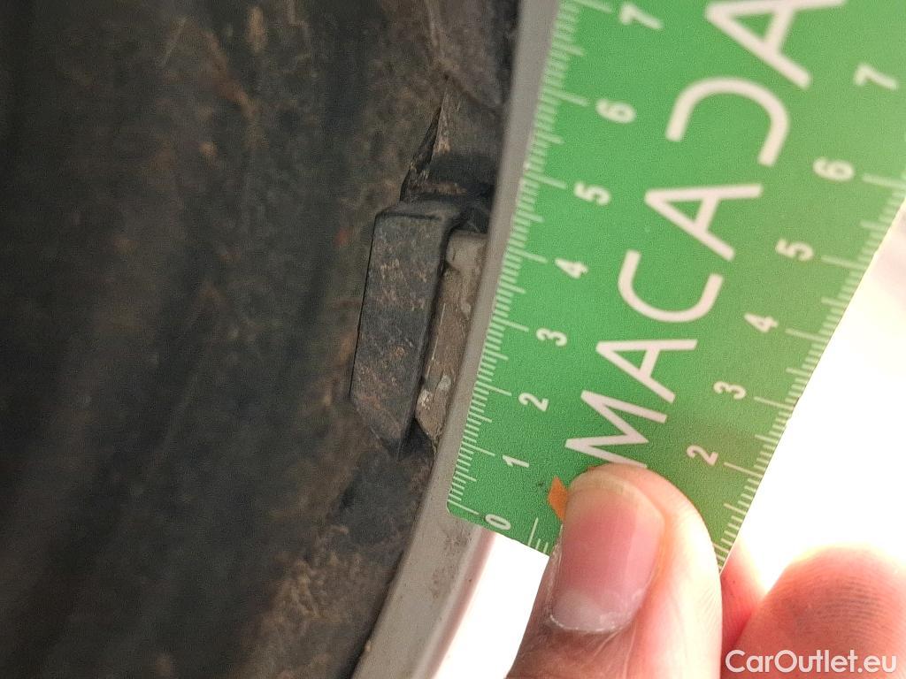  Toyota  Corolla TOYOTA  Touring Sports / 2018 / 5P / Break Hybride 122h Dynamic Business Stage Acad #35