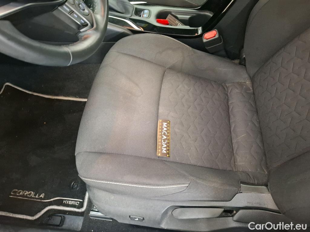  Toyota  Corolla TOYOTA  / 2018 / 5P / Berline Hybride 122h Dynamic Business Beyond Zer #33