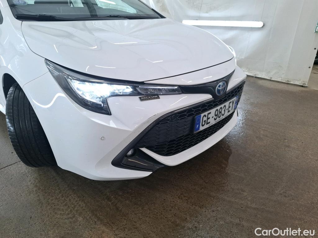  Toyota  Corolla TOYOTA  / 2018 / 5P / Berline Hybride 122h Dynamic Business Beyond Zer #1