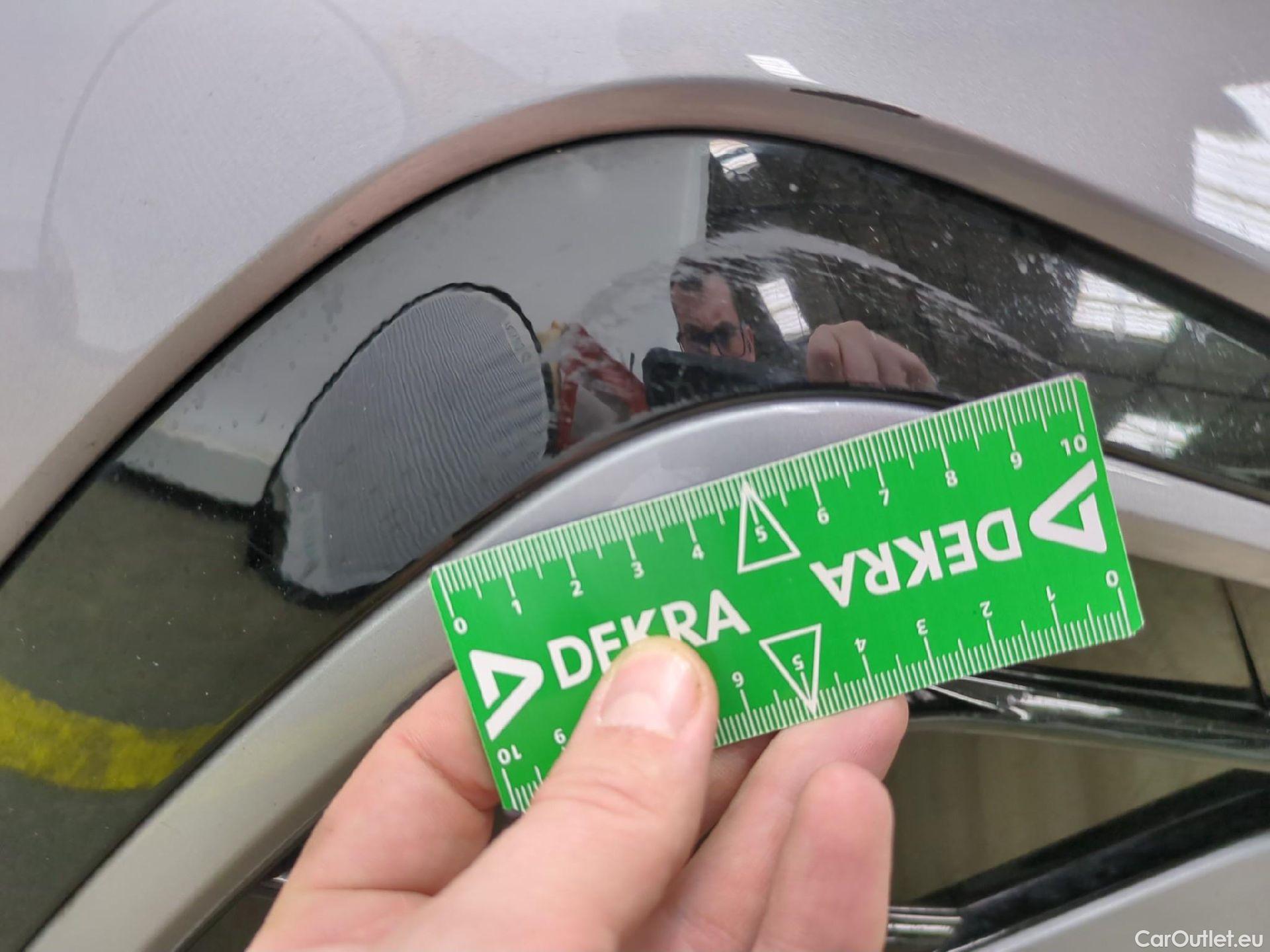  Volkswagen  Tiguan VOLKSWAGEN  Allspace / 2021 / 5P / SUV 2.0 TDI 150 DSG7 Elegance Exclusive #23