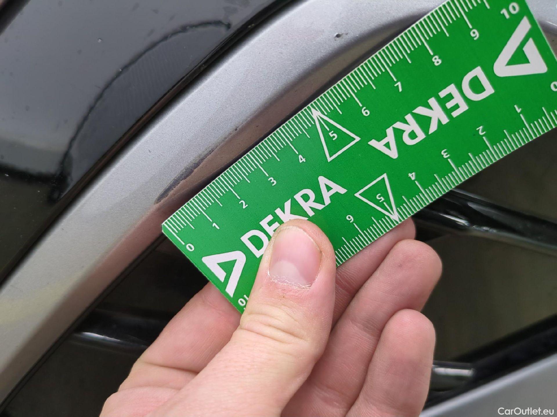  Volkswagen  Tiguan VOLKSWAGEN  Allspace / 2021 / 5P / SUV 2.0 TDI 150 DSG7 Elegance Exclusive #19