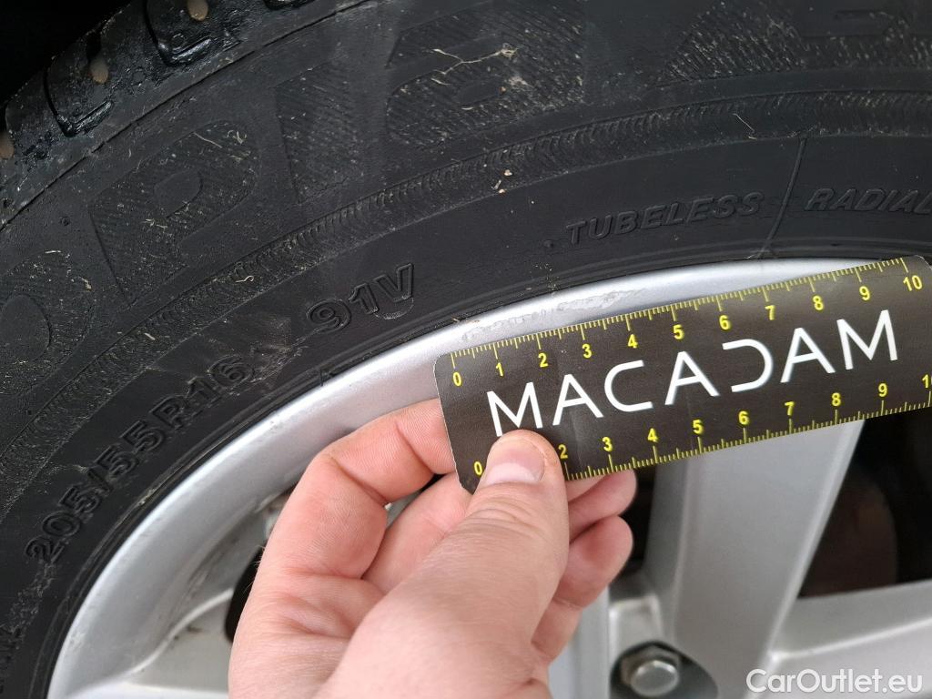  Toyota  Corolla TOYOTA  / 2018 / 5P / Berline Hybride 122h Dynamic Business Beyond Zer #22