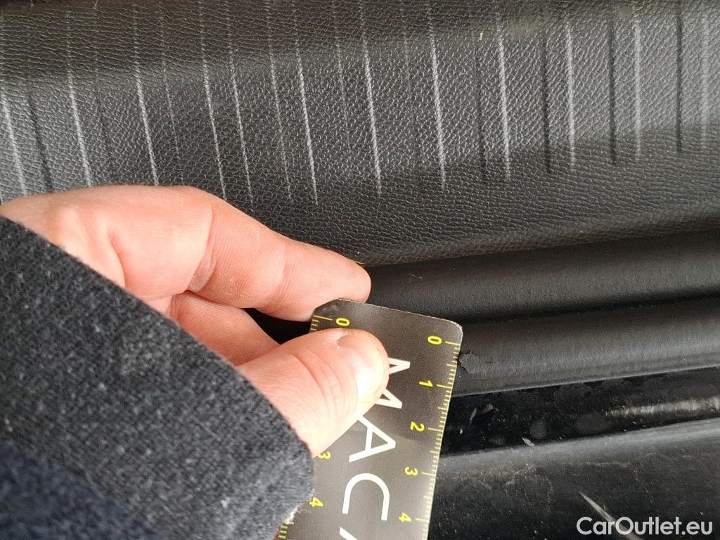  Citroen  C4 CITROEN  X / 2022 / 4P / Berline PureTech 130 S&S EAT8 Shine #39