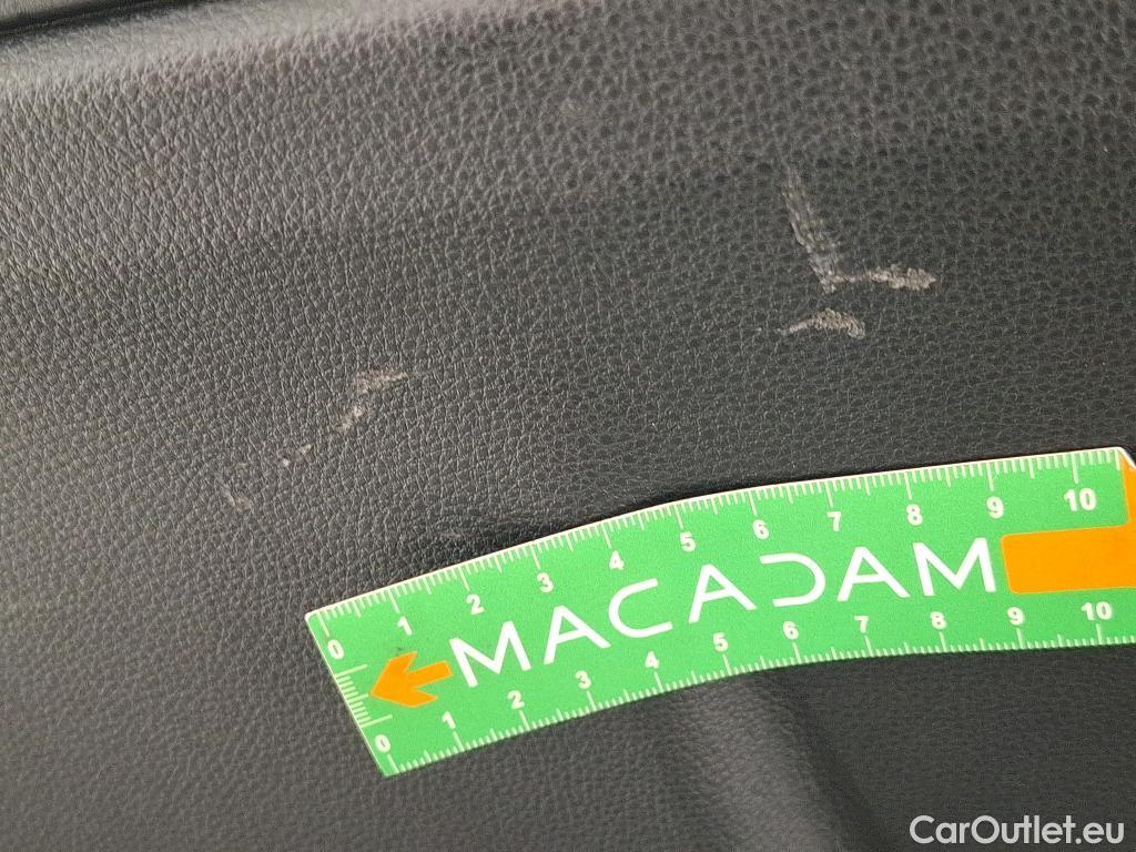  Toyota  Corolla TOYOTA  Touring Sports / 2018 / 5P / Break Hybride 122h Dynamic Business Stage Acad #26