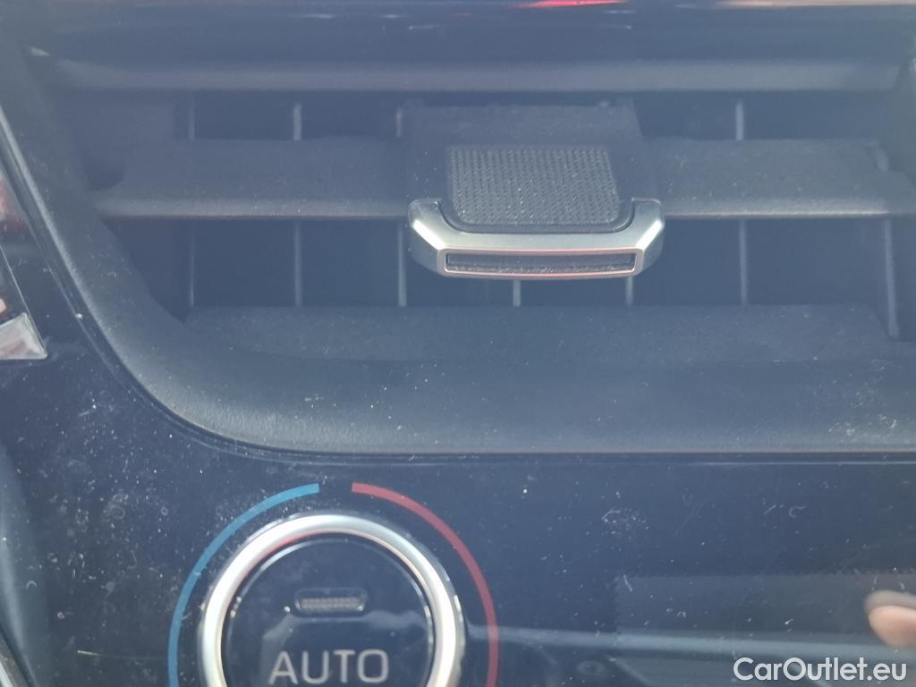  Toyota  Corolla TOYOTA  Touring Sports / 2018 / 5P / Break Hybride 122h Dynamic Business Stage Acad #41