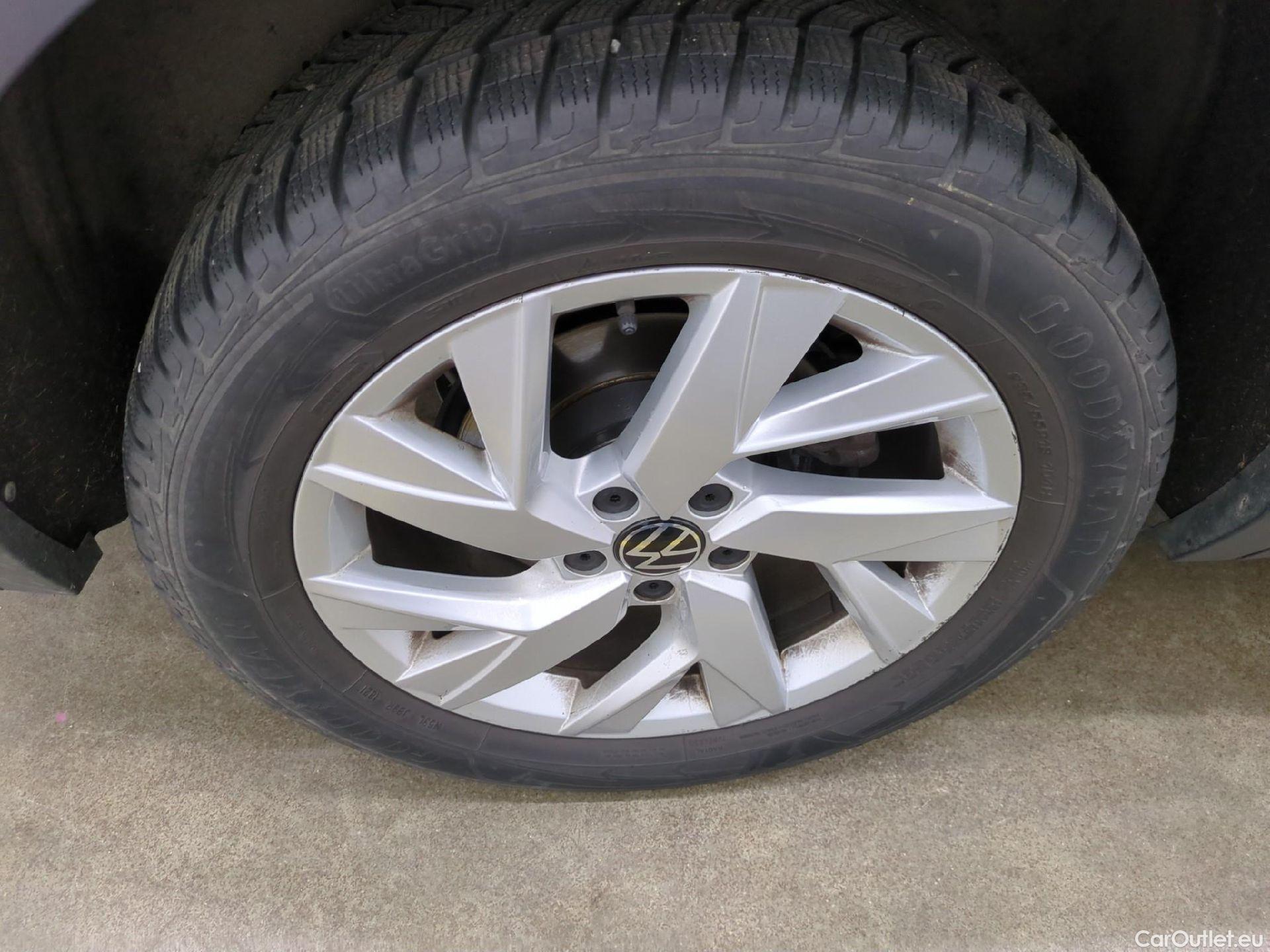  Volkswagen  Tiguan VOLKSWAGEN  Allspace / 2021 / 5P / SUV 2.0 TDI 150 DSG7 Elegance Exclusive #8