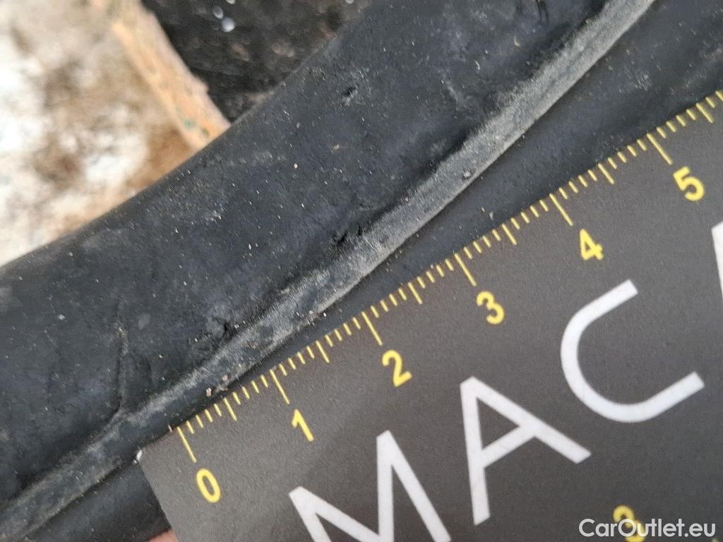  Renault  Trafic  Fourgon L2H1 3T Grand Confort 2.0 dCi 130CV BVM6 E6d #95