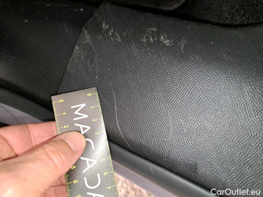  Peugeot  2008  Allure Pack 1.5 HDi 110CV BVM6 E6d #36