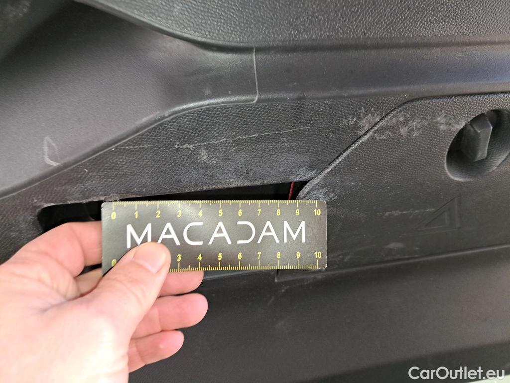  Peugeot  2008  Allure Pack 1.5 HDi 110CV BVM6 E6d #51