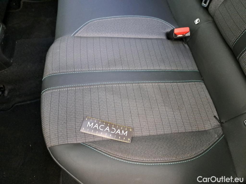  Peugeot  2008  Allure Pack 1.5 HDi 110CV BVM6 E6d #59