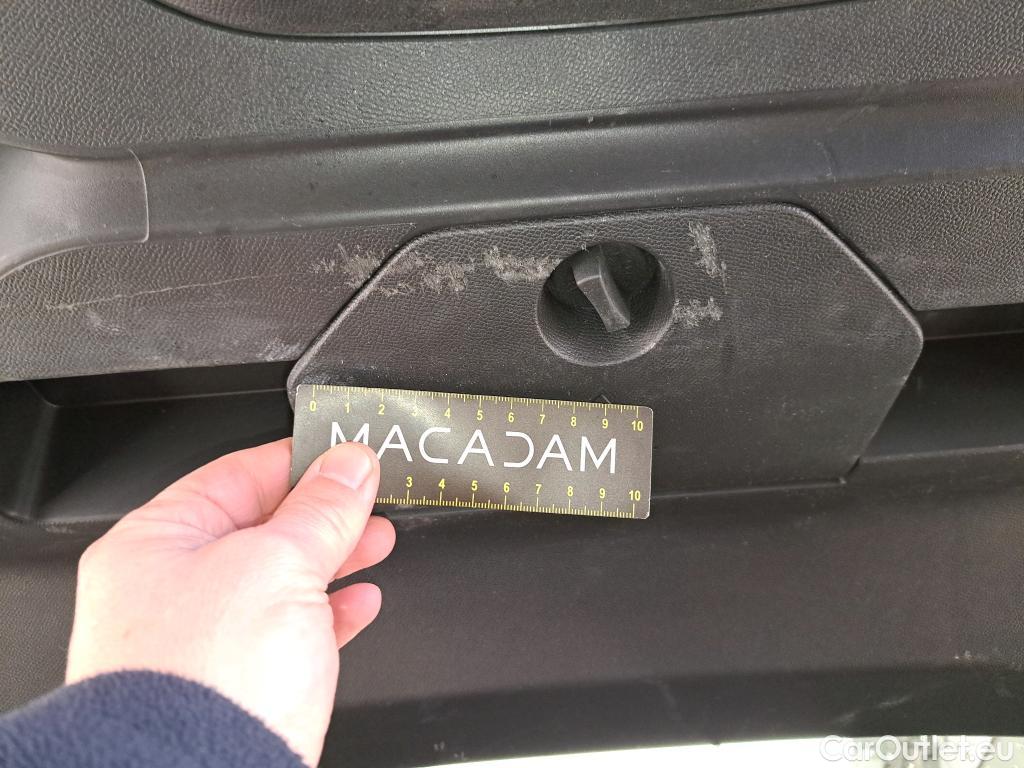  Peugeot  2008  Allure Pack 1.5 HDi 110CV BVM6 E6d #52