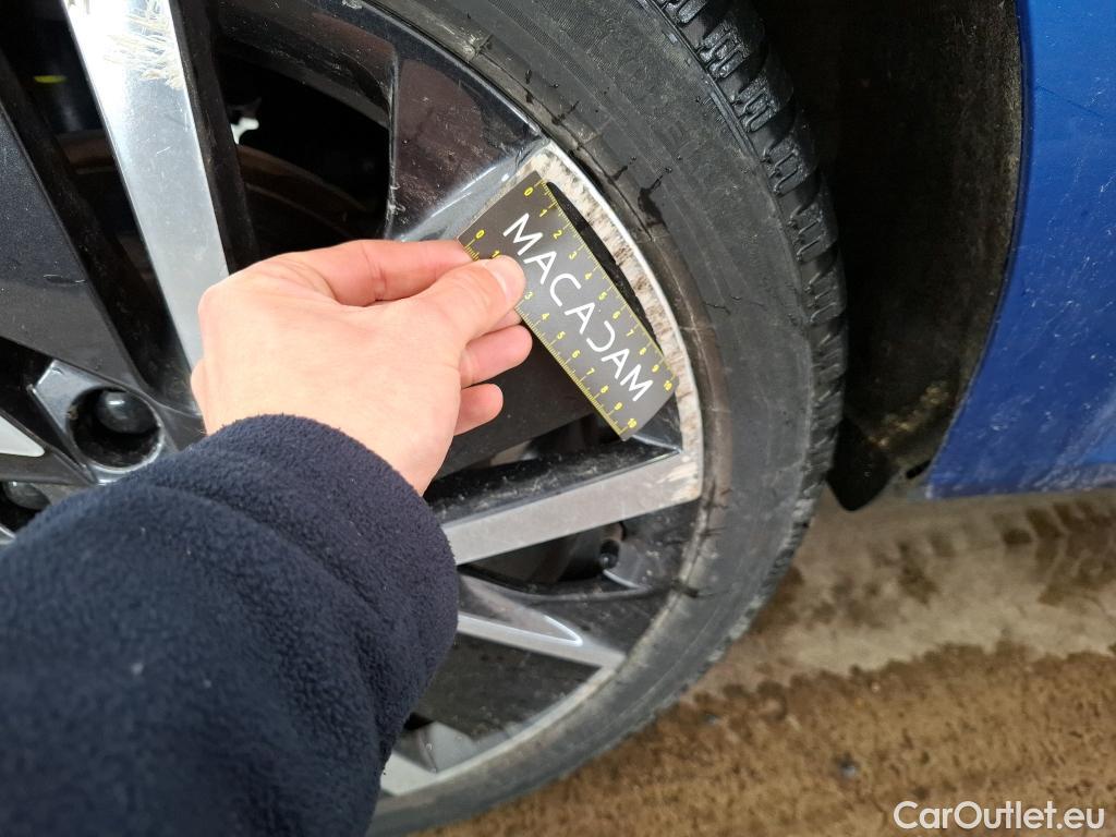  Skoda  Octavia SKODA  Combi / 2020 / 5P / Break 1.4 TSI PHEV iV 204 DSG6e Business #8