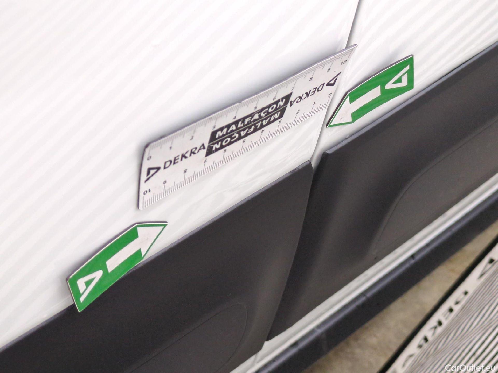  Citroen  C3 CITROEN  Société / 2020 / 5P / Berline PureTech 83 S&S BVM Feel Nav #26