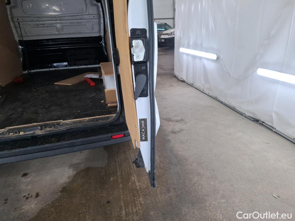  Renault  Trafic  Fourgon L2H1 3T Grand Confort 2.0 dCi 130CV BVM6 E6d #97