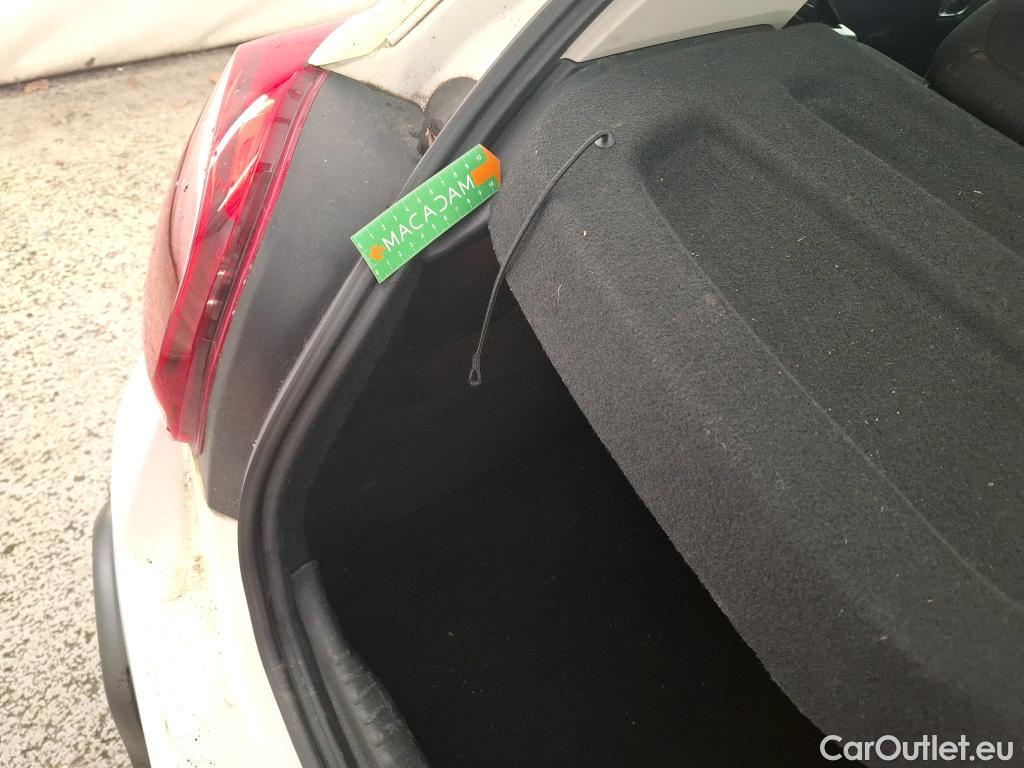  Citroen  C3 CITROEN  5p Berline BlueHDi 75 S&S BVM 83G Feel Business #16