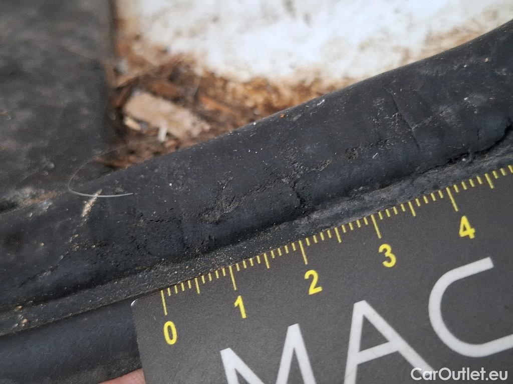  Renault  Trafic  Fourgon L2H1 3T Grand Confort 2.0 dCi 130CV BVM6 E6d #94