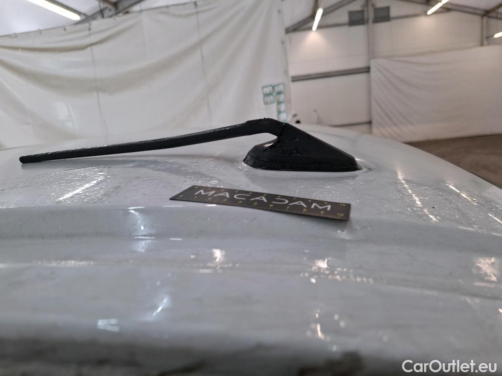  Renault  Trafic  Fourgon L2H1 3T Grand Confort 2.0 dCi 130CV BVM6 E6d #46